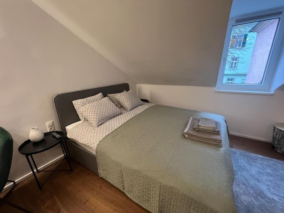 Tiny Wellness Apartment Грац Экстерьер фото