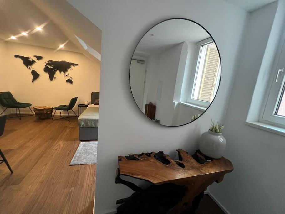 Tiny Wellness Apartment Грац Экстерьер фото